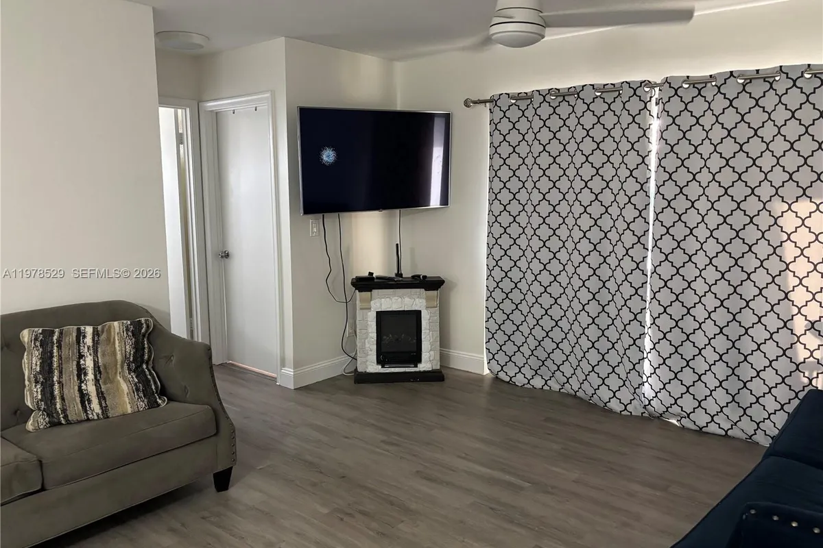 3615 NW 94th Ave # 8F, Sunrise FL 33351