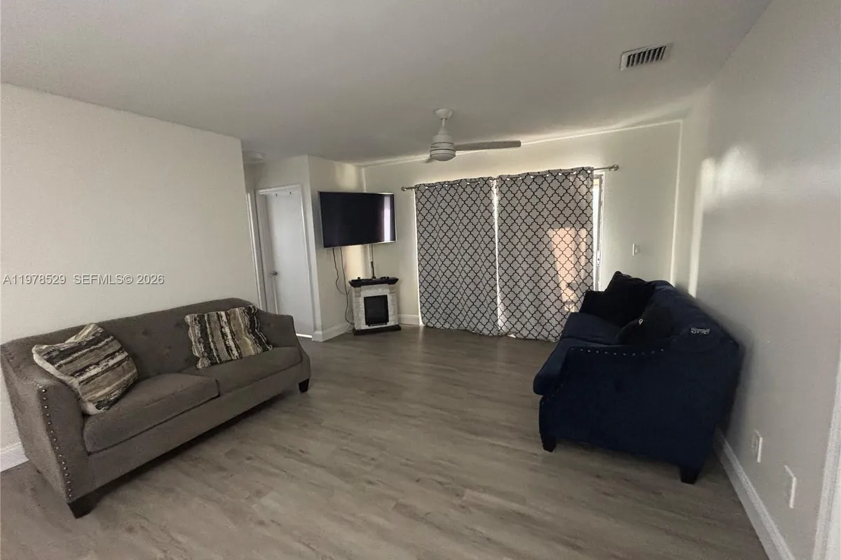 3615 NW 94th Ave # 8F, Sunrise FL 33351