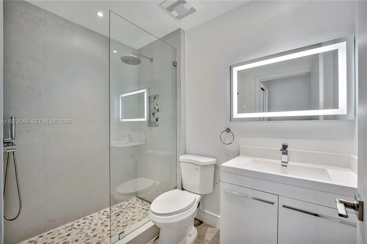 2616 N Carambola Cir N # 1702, Coconut Creek FL 33066