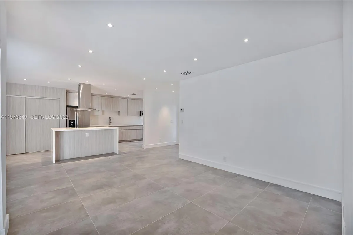 2616 N Carambola Cir N # 1702, Coconut Creek FL 33066