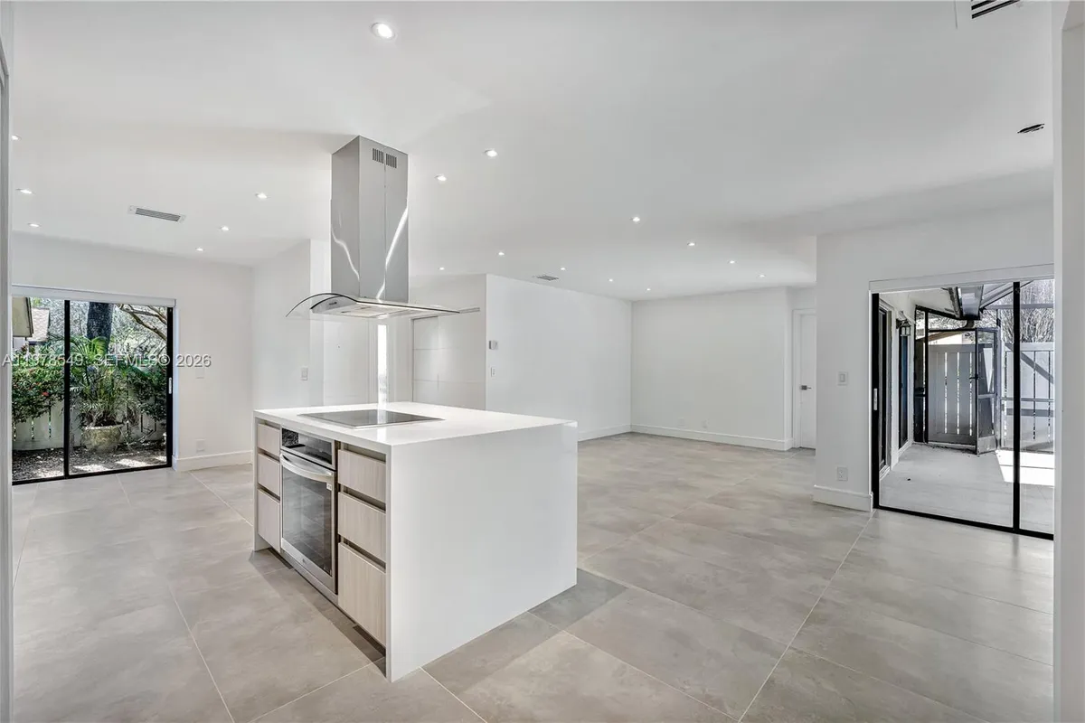 2616 N Carambola Cir N # 1702, Coconut Creek FL 33066