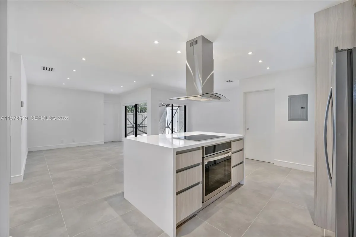 2616 N Carambola Cir N # 1702, Coconut Creek FL 33066