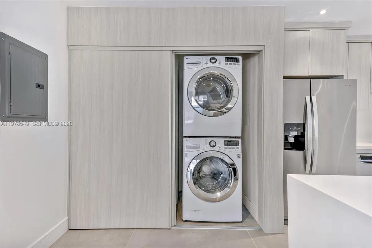 2616 N Carambola Cir N # 1702, Coconut Creek FL 33066