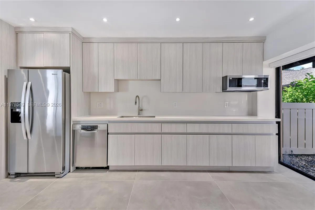 2616 N Carambola Cir N # 1702, Coconut Creek FL 33066