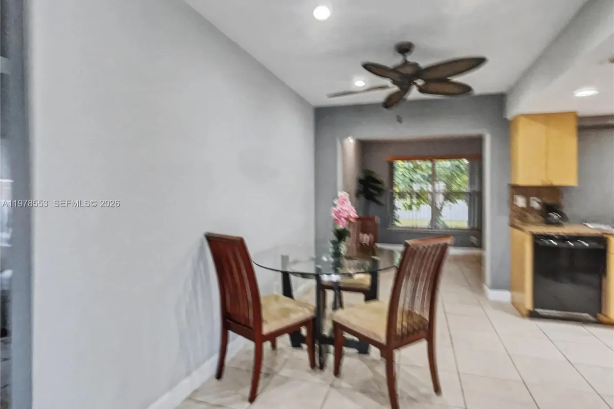 6960 NW 11th Ct, Margate FL 33063