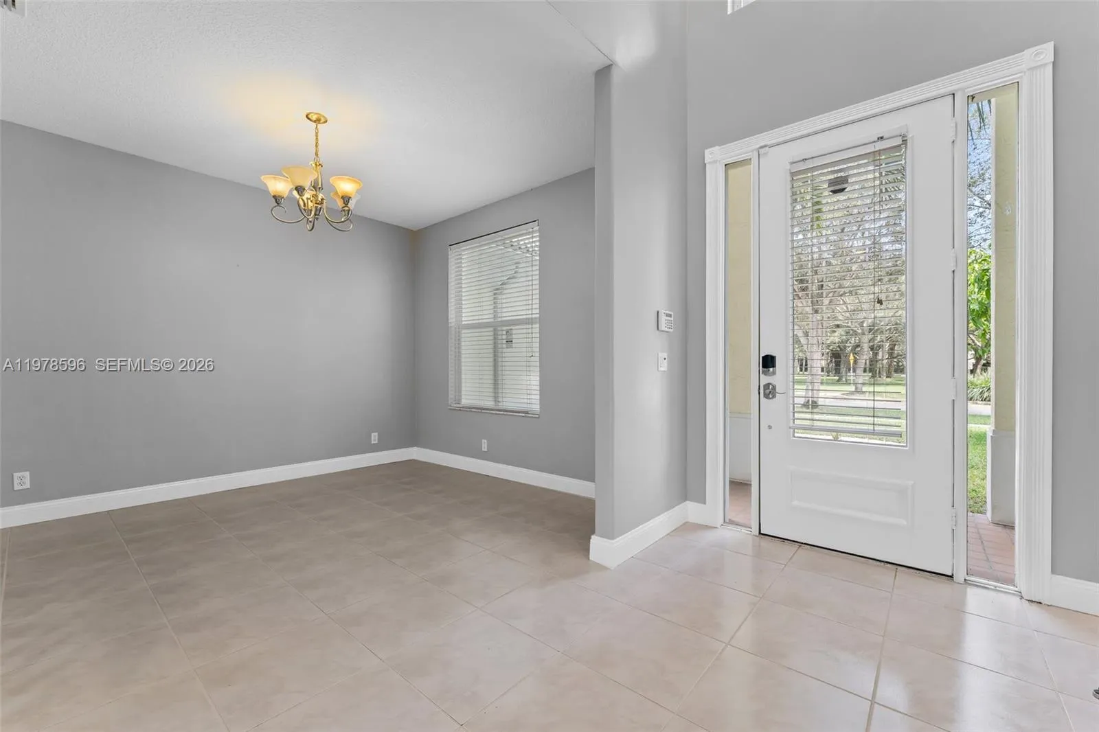 1019 N Egret Cir, Jupiter FL 33458