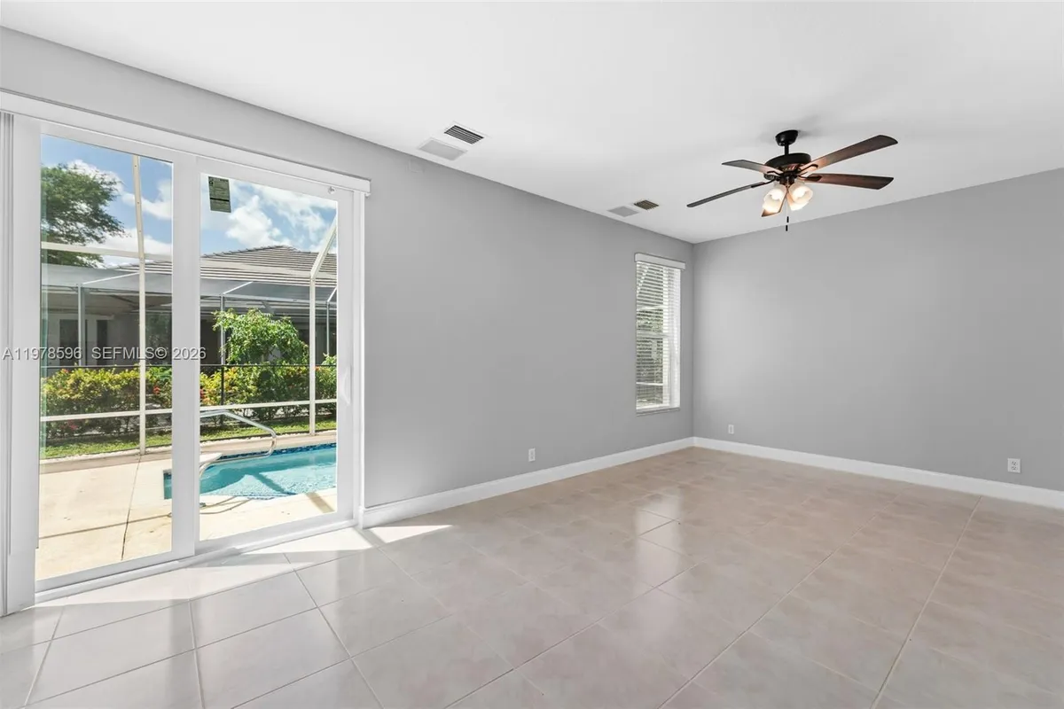 1019 N Egret Cir, Jupiter FL 33458