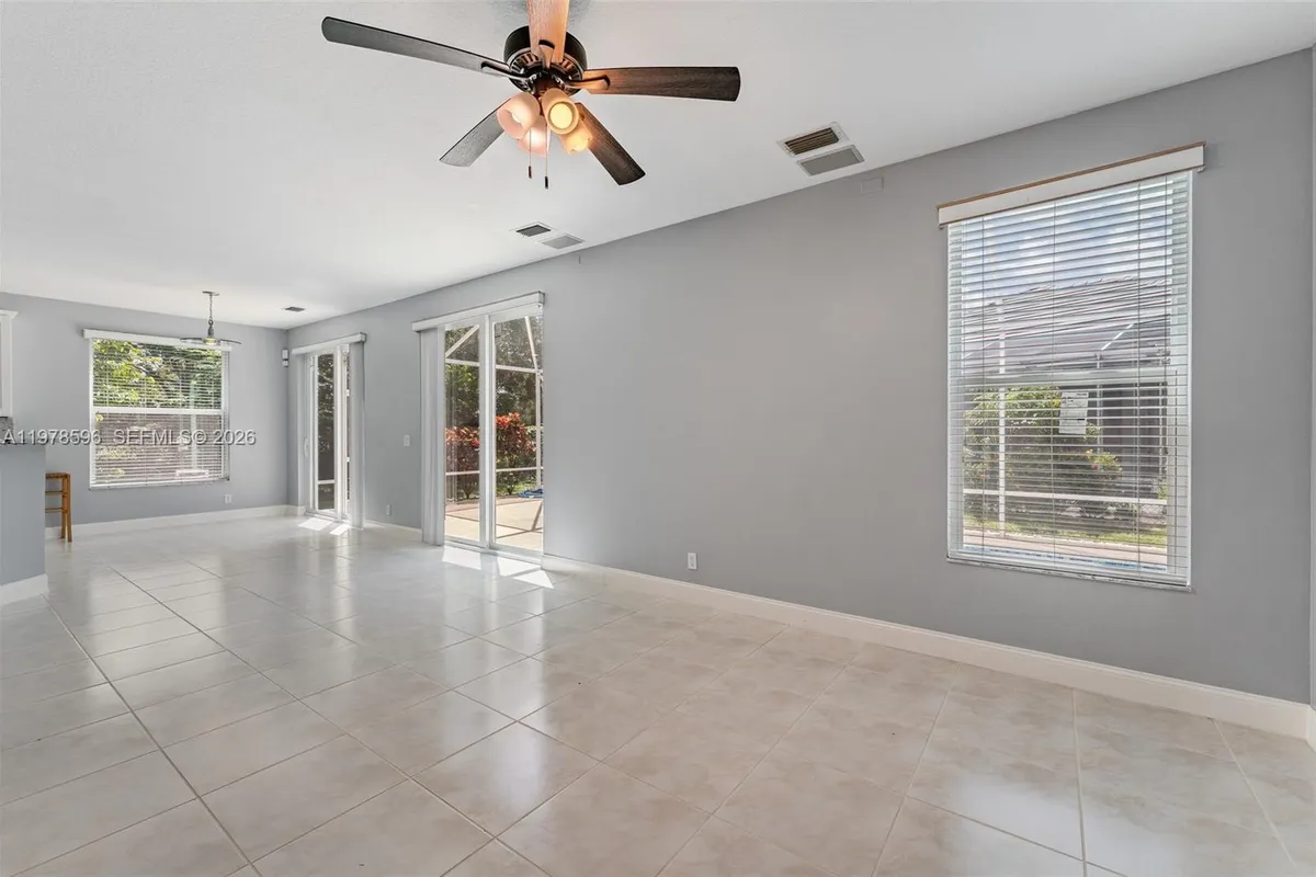 1019 N Egret Cir, Jupiter FL 33458