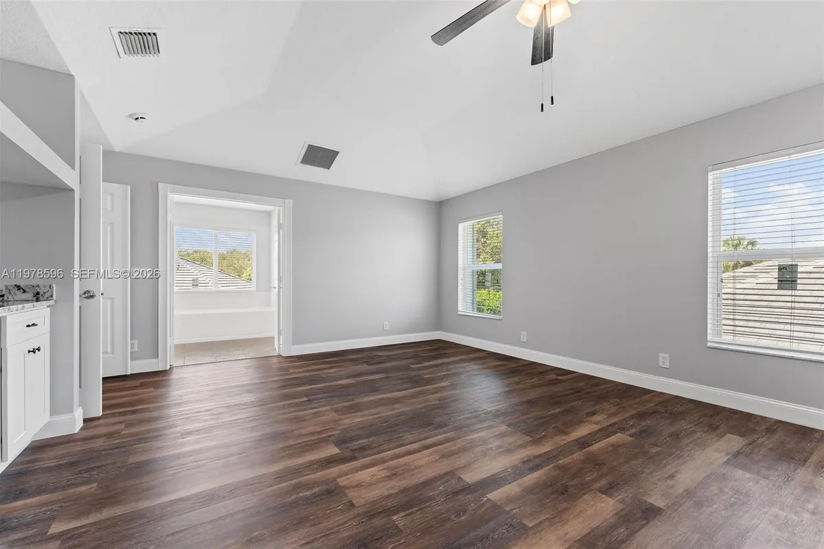 1019 N Egret Cir, Jupiter FL 33458