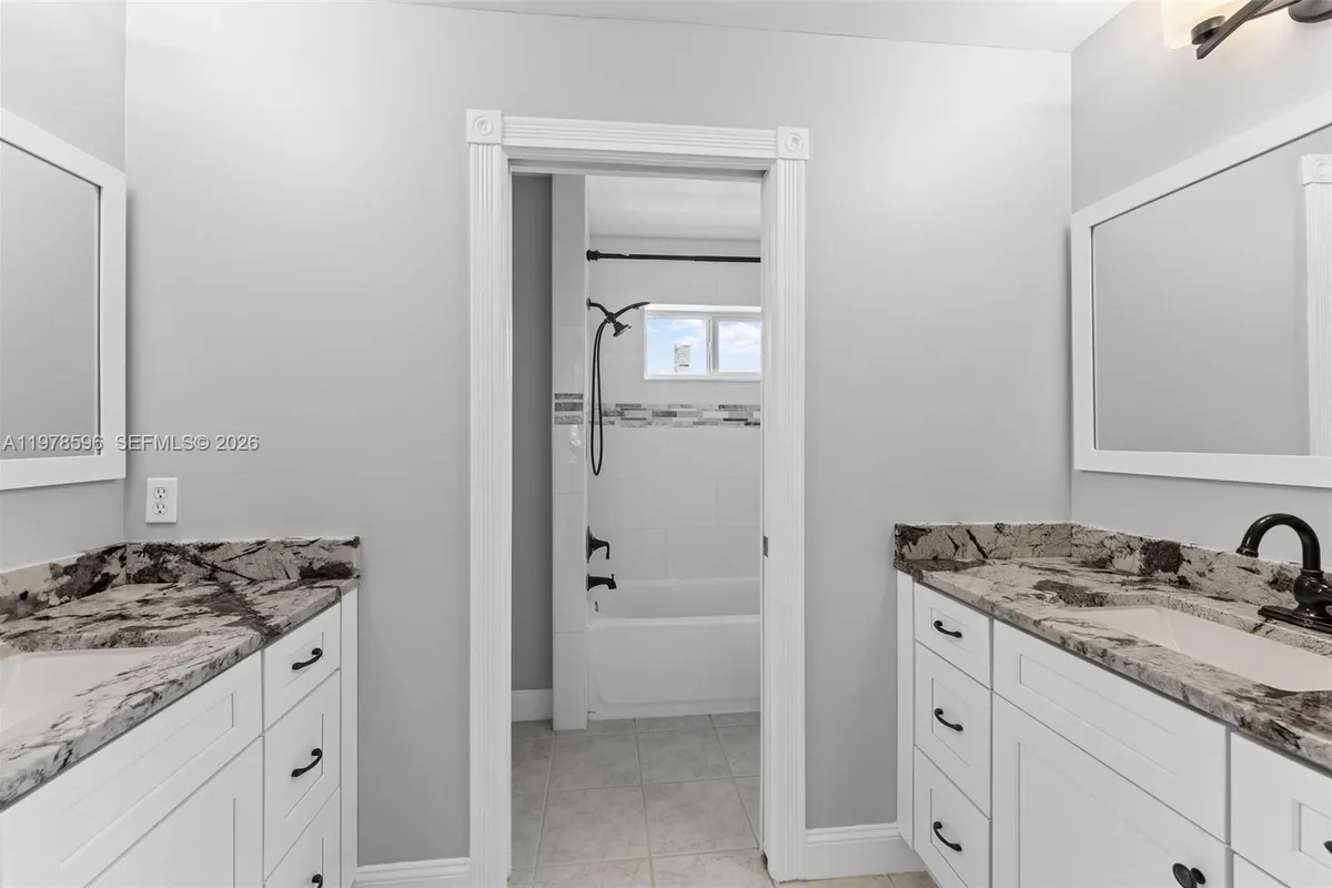 1019 N Egret Cir, Jupiter FL 33458