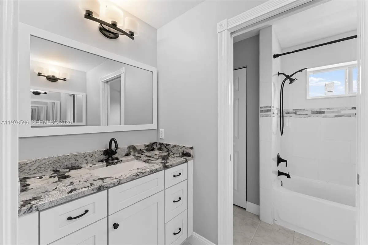 1019 N Egret Cir, Jupiter FL 33458