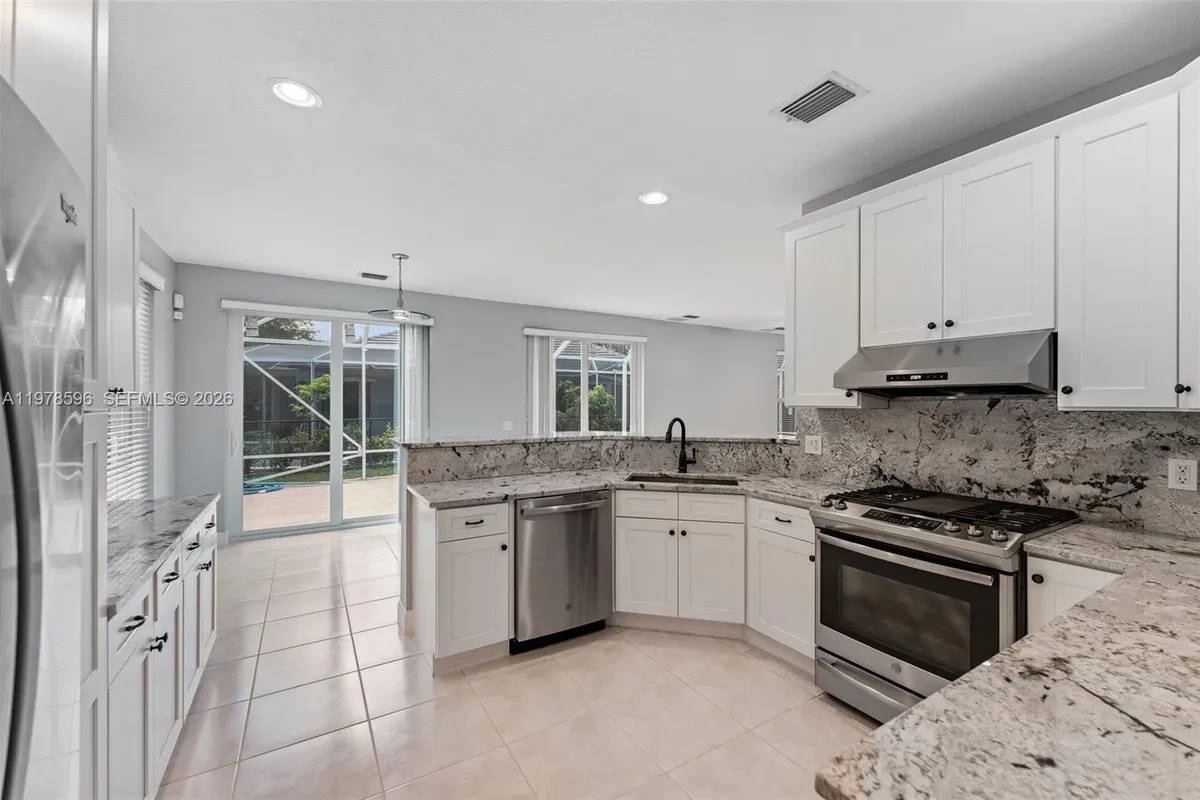 1019 N Egret Cir, Jupiter FL 33458