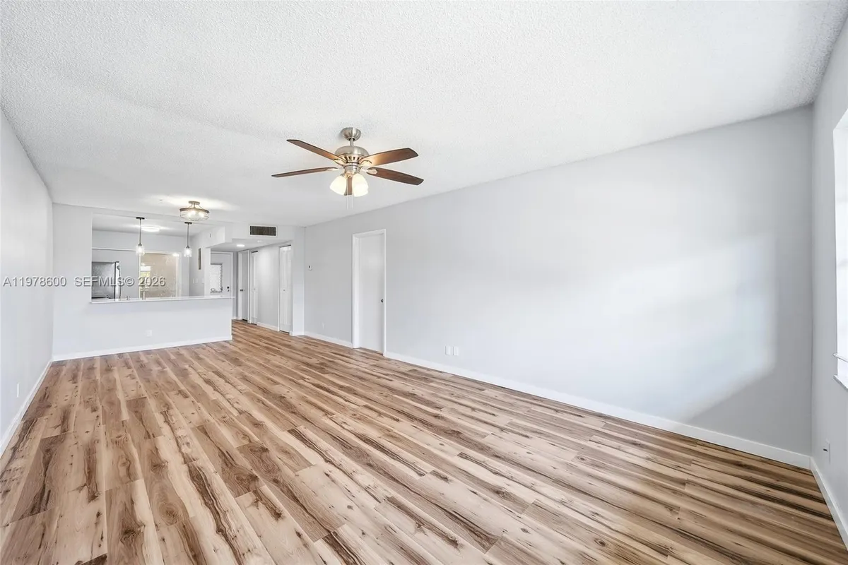 860 SE 6th Ave # 311, Deerfield Beach FL 33441