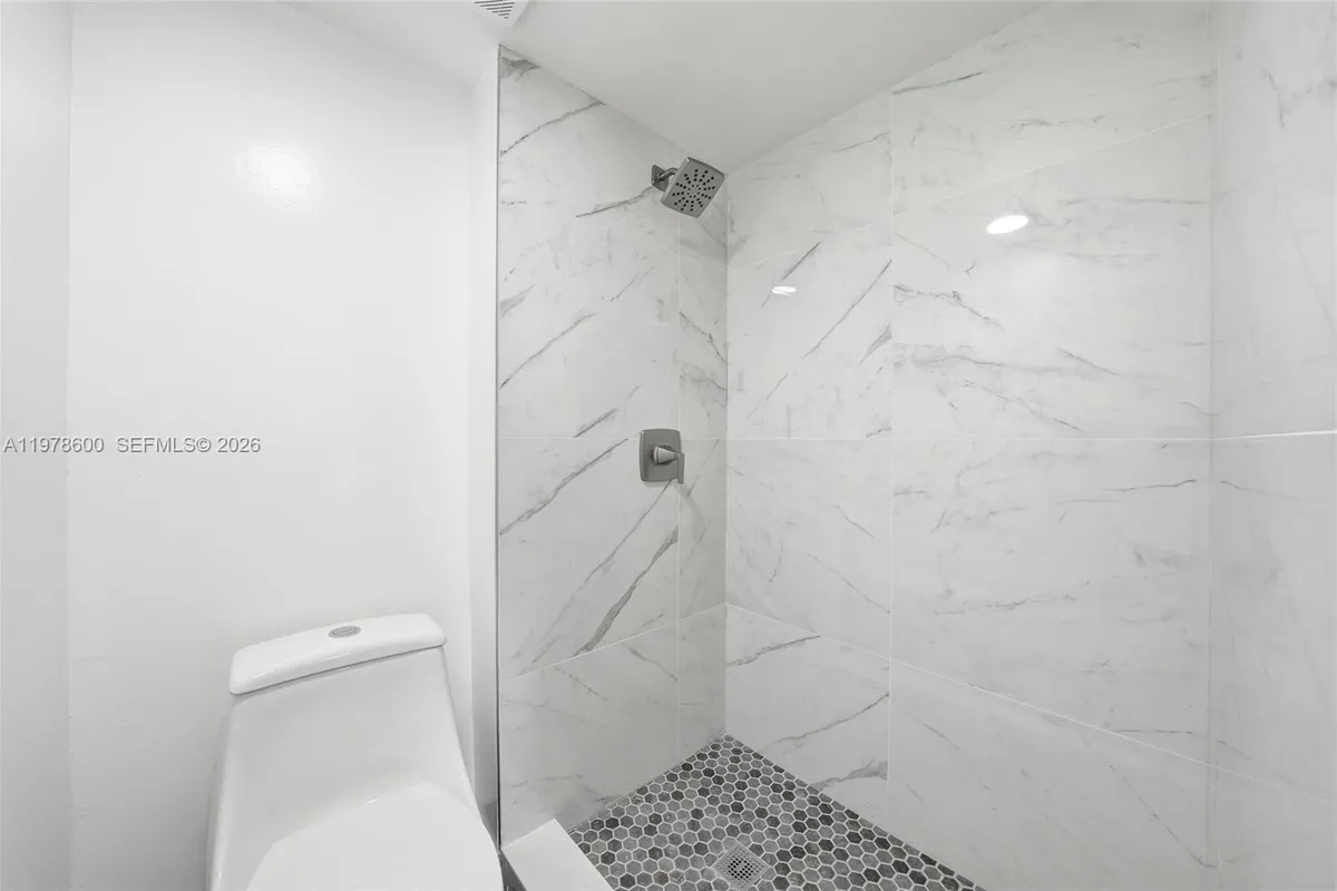 860 SE 6th Ave # 311, Deerfield Beach FL 33441