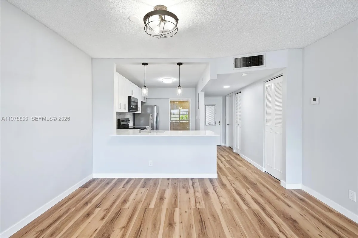 860 SE 6th Ave # 311, Deerfield Beach FL 33441