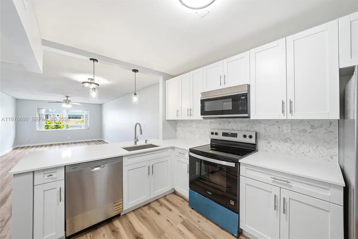 860 SE 6th Ave # 311, Deerfield Beach FL 33441