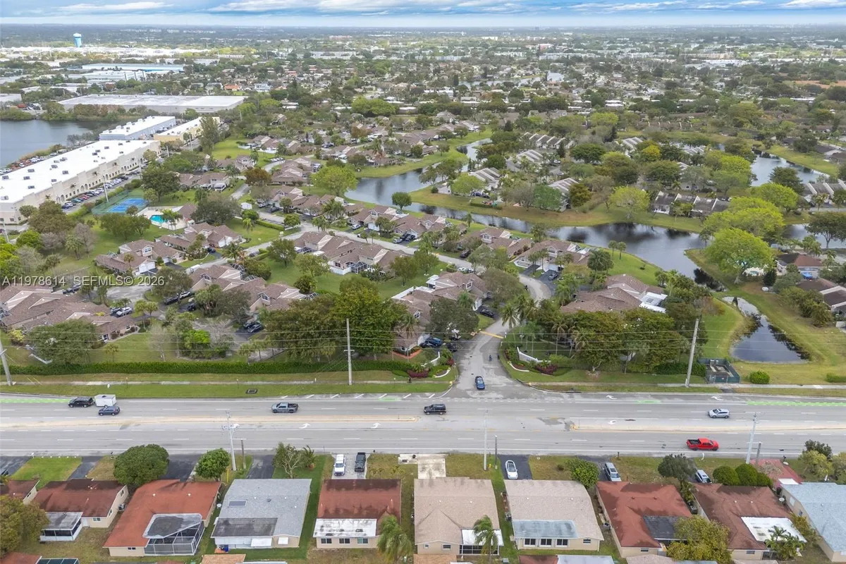 1180 NW 49th Ct, Deerfield Beach FL 33064