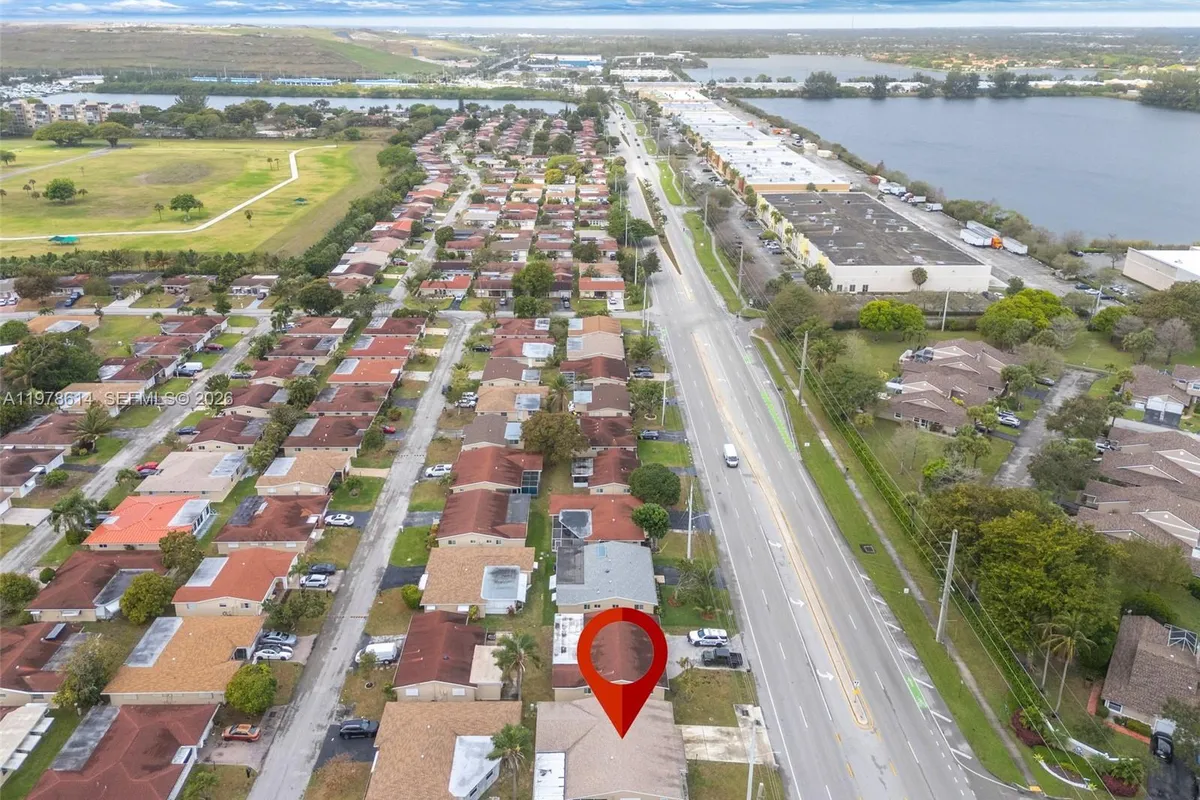 1180 NW 49th Ct, Deerfield Beach FL 33064