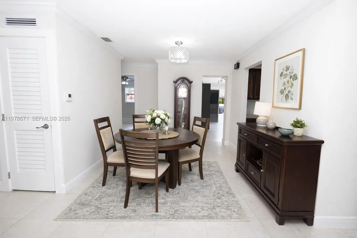 4480 NW 61st St, North Lauderdale FL 33319