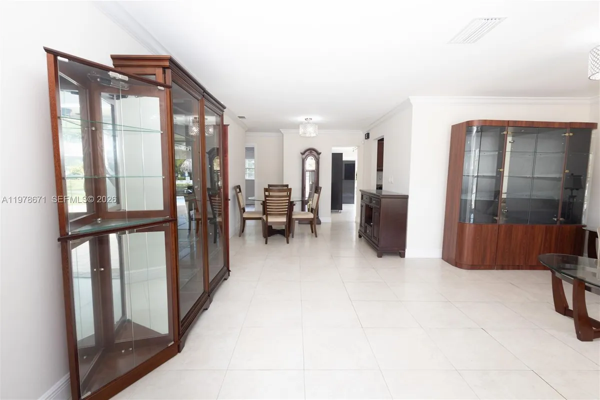 4480 NW 61st St, North Lauderdale FL 33319