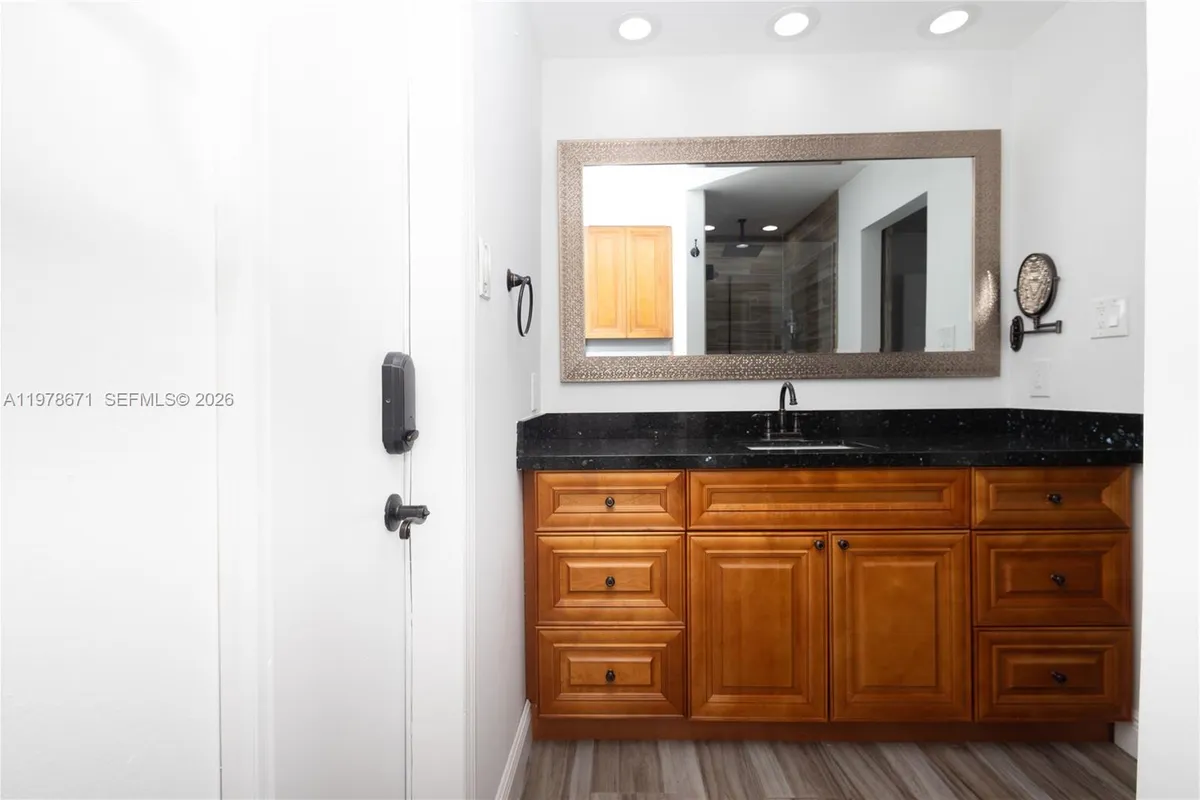 4480 NW 61st St, North Lauderdale FL 33319