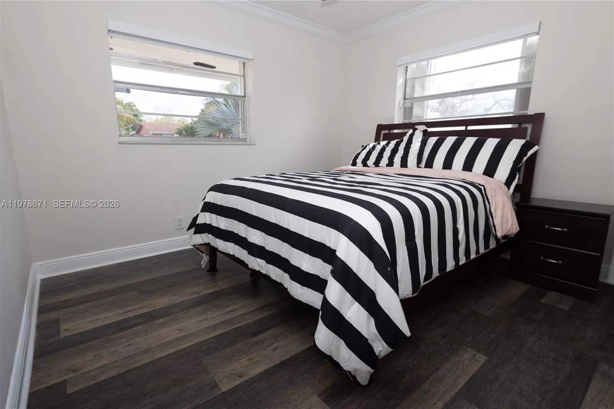 4480 NW 61st St, North Lauderdale FL 33319