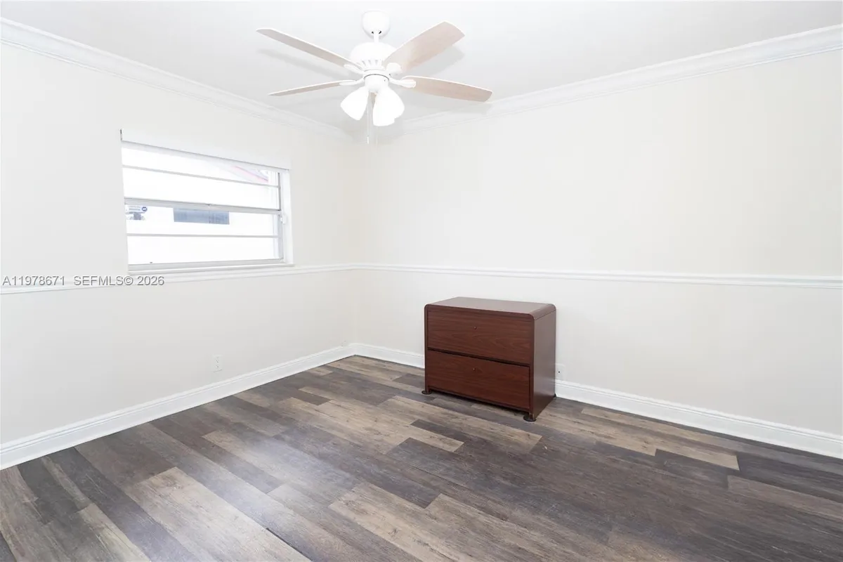 4480 NW 61st St, North Lauderdale FL 33319