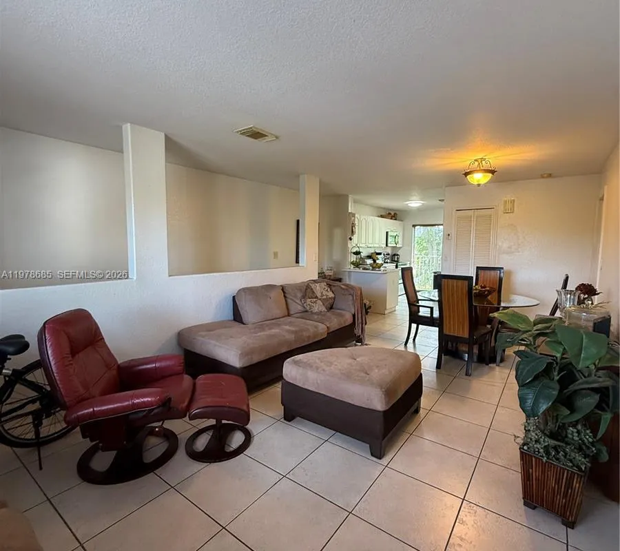 5605 NW 109th Ave # 76, Doral FL 33178