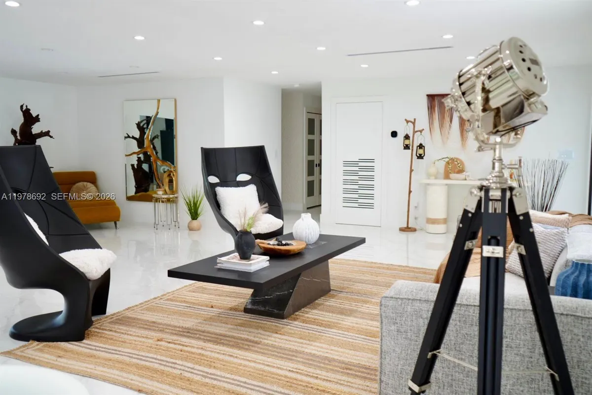 9351 SW 88th Ter, Miami FL 33176