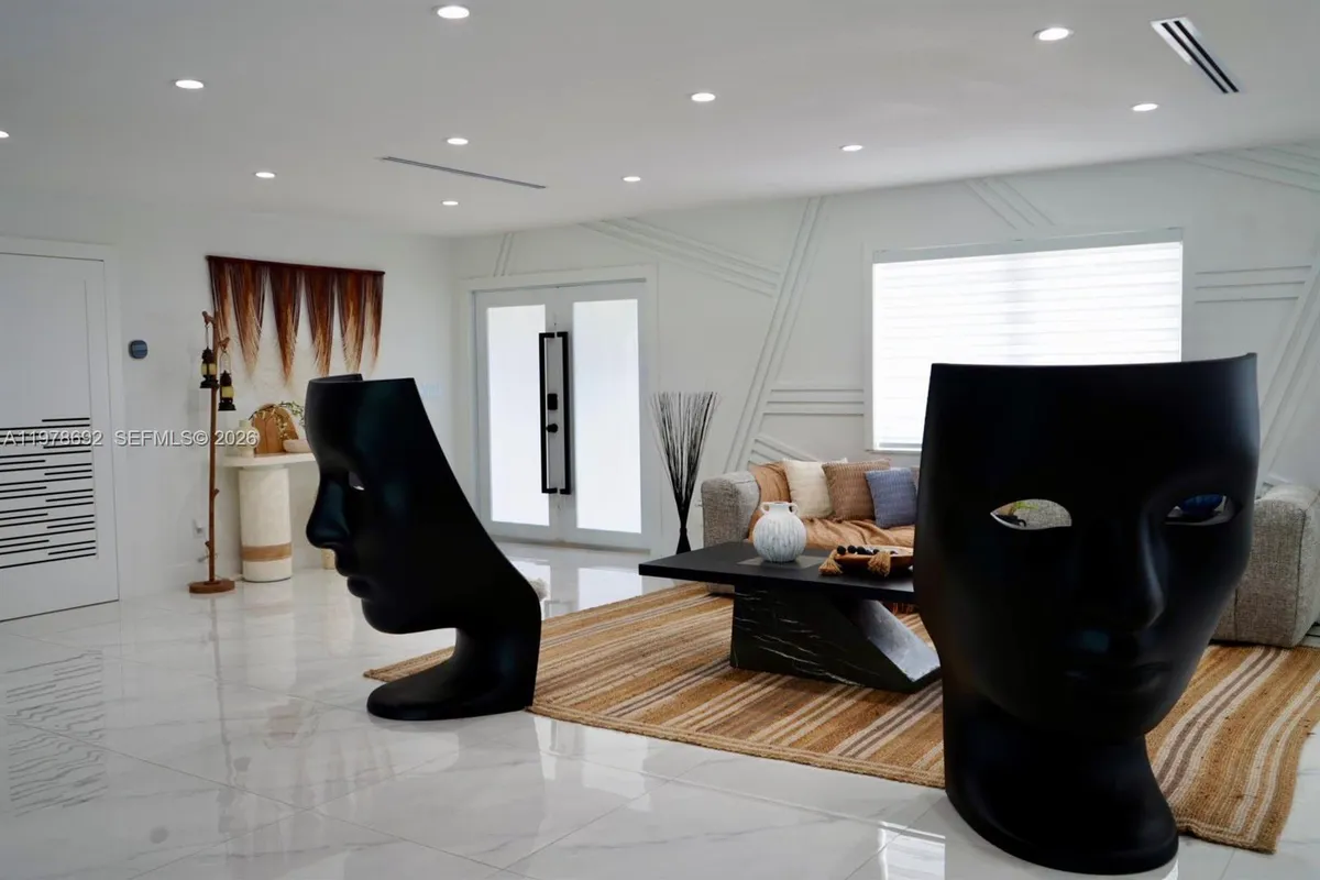 9351 SW 88th Ter, Miami FL 33176