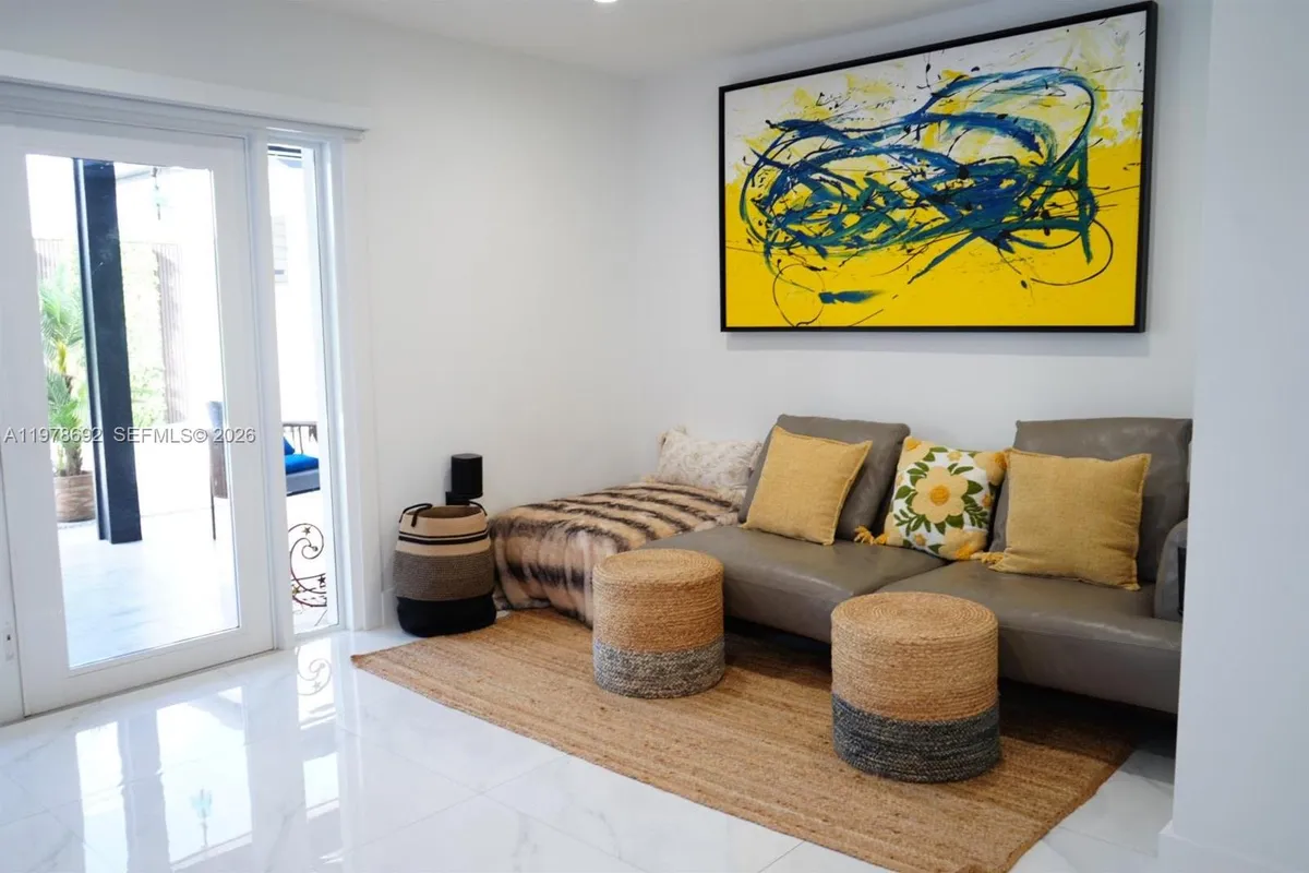 9351 SW 88th Ter, Miami FL 33176