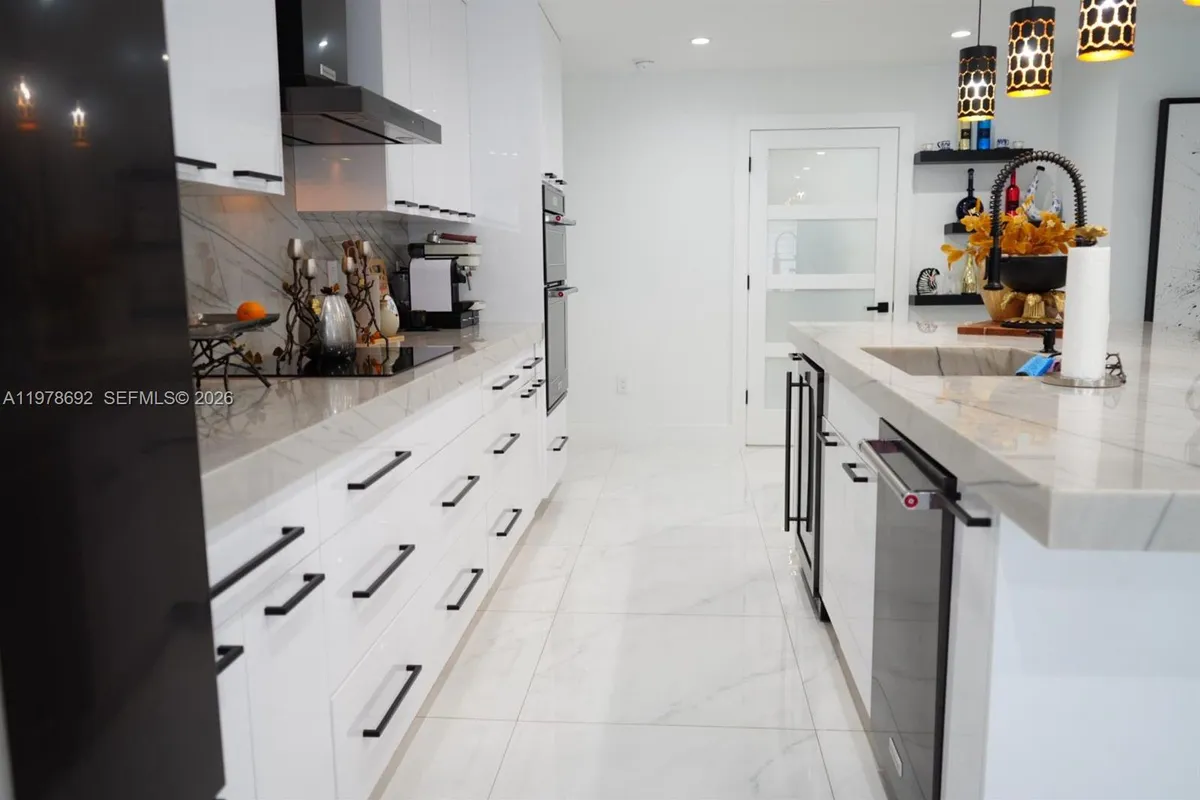 9351 SW 88th Ter, Miami FL 33176