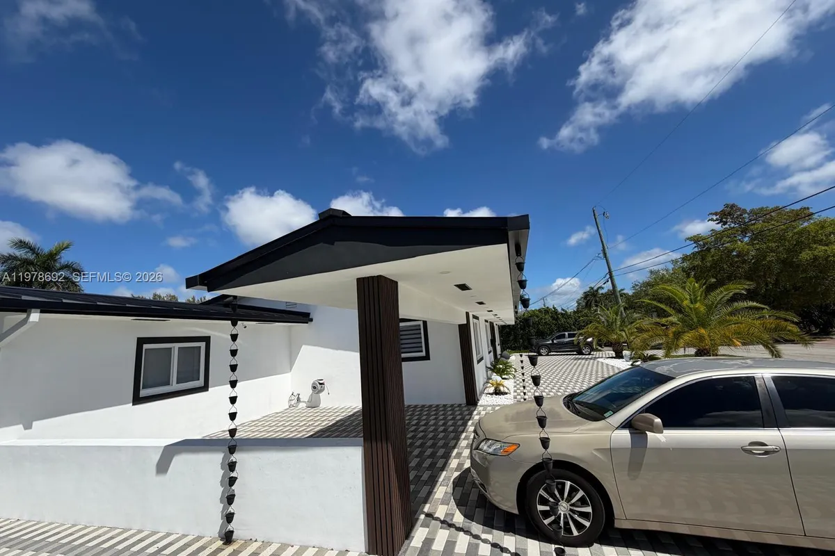 9351 SW 88th Ter, Miami FL 33176