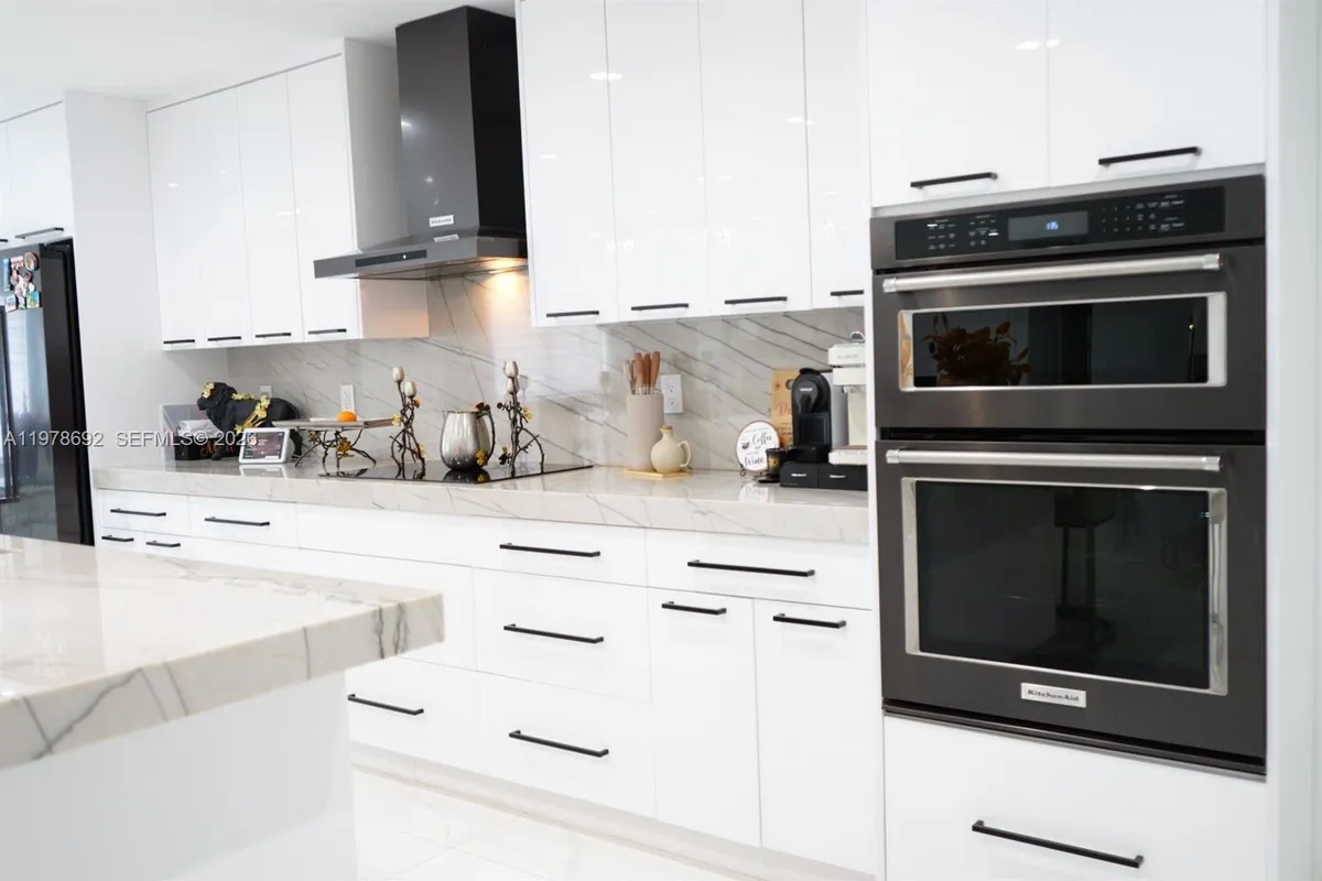 9351 SW 88th Ter, Miami FL 33176