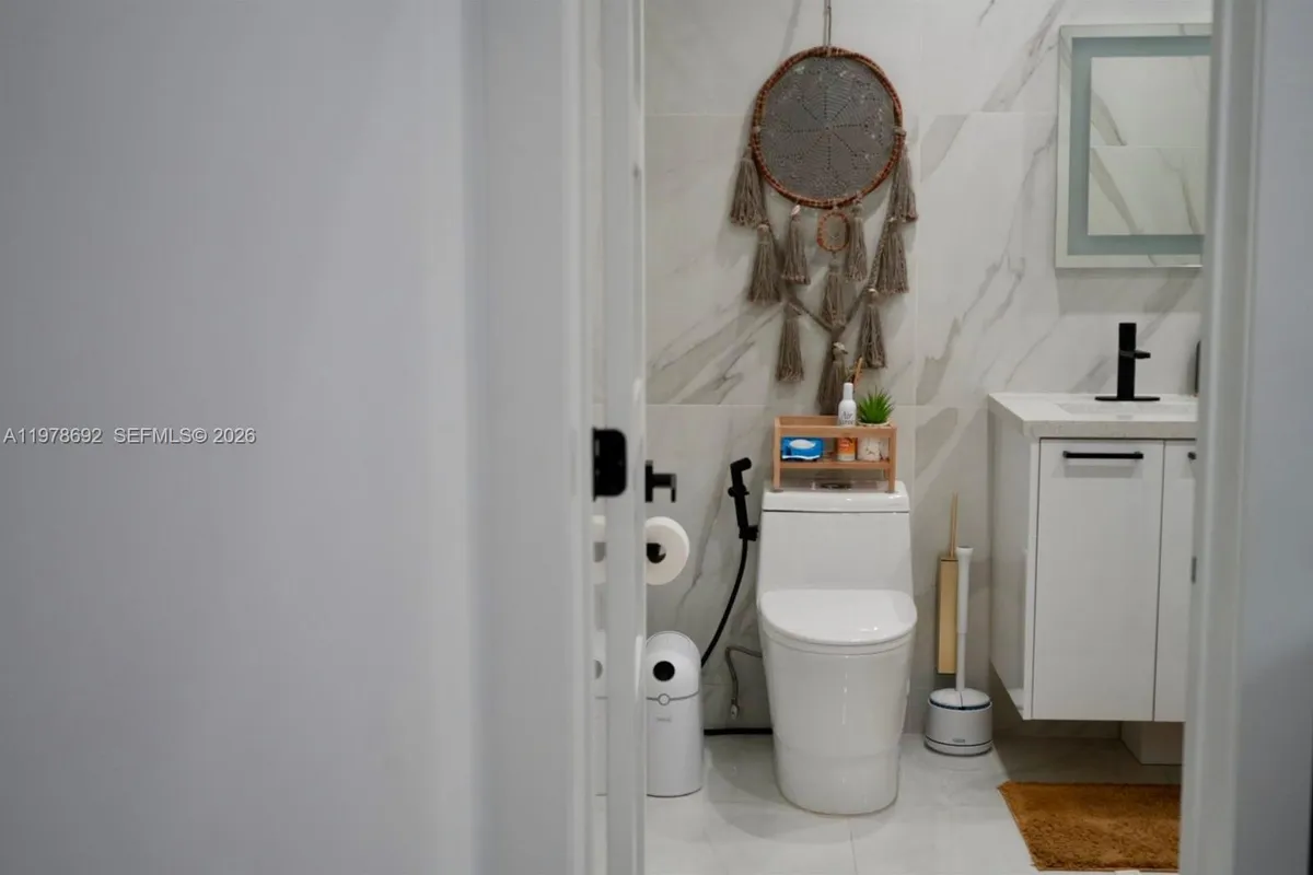 9351 SW 88th Ter, Miami FL 33176