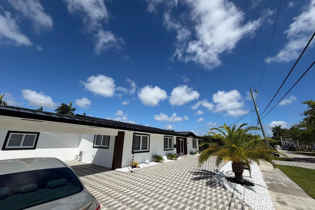 9351 SW 88th Ter, Miami FL 33176