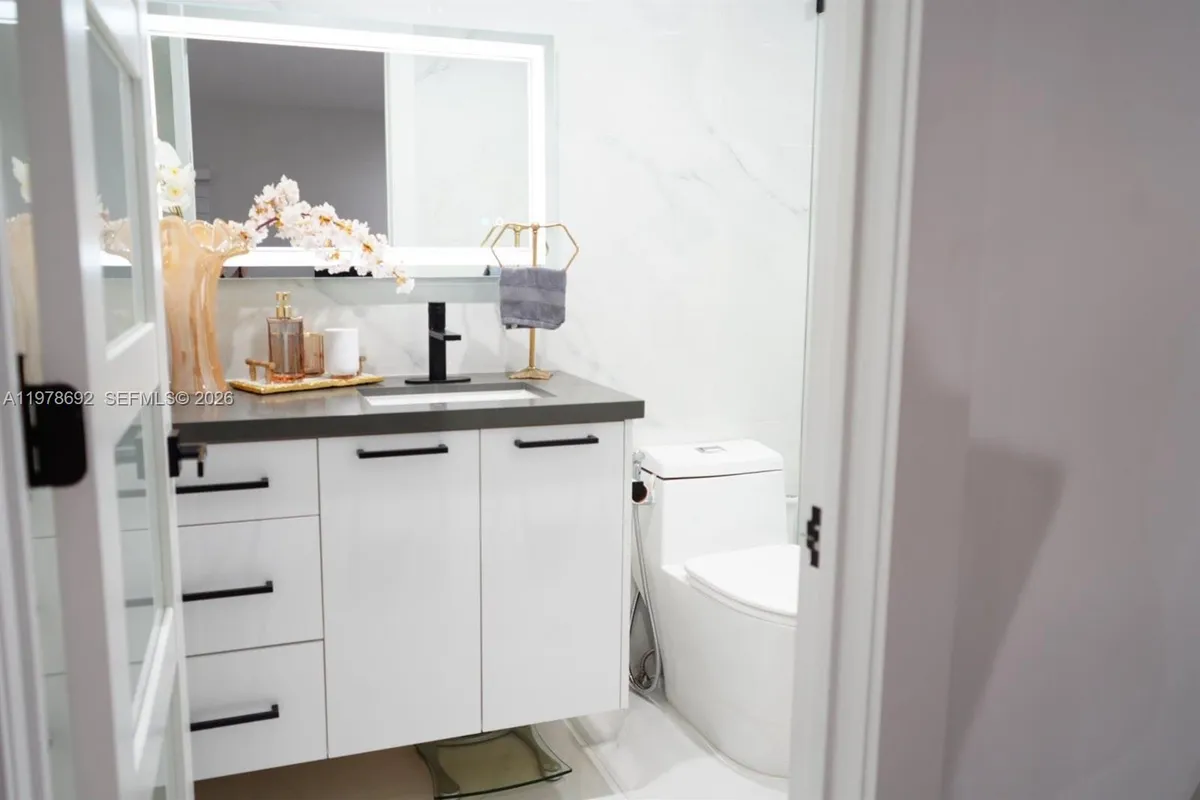 9351 SW 88th Ter, Miami FL 33176