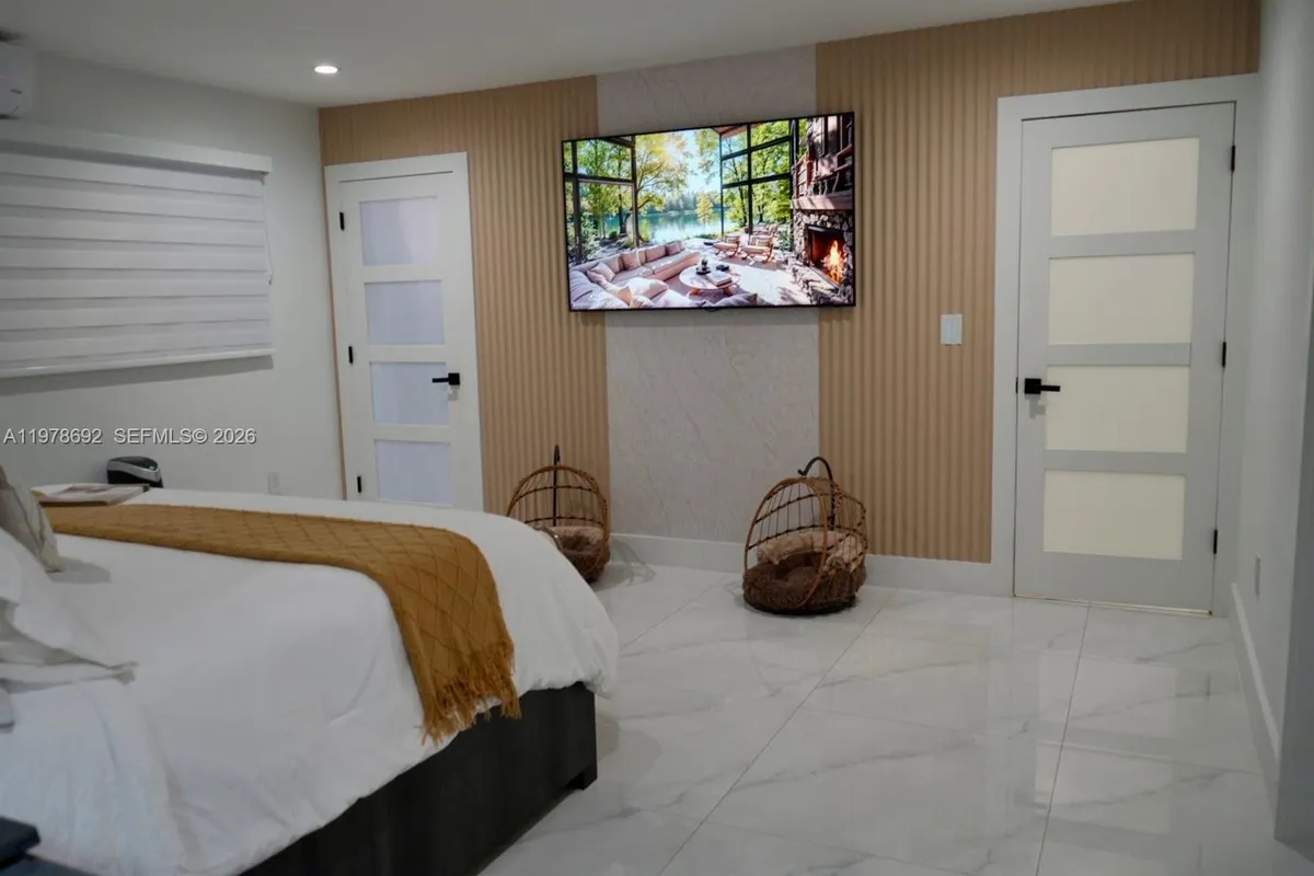 9351 SW 88th Ter, Miami FL 33176