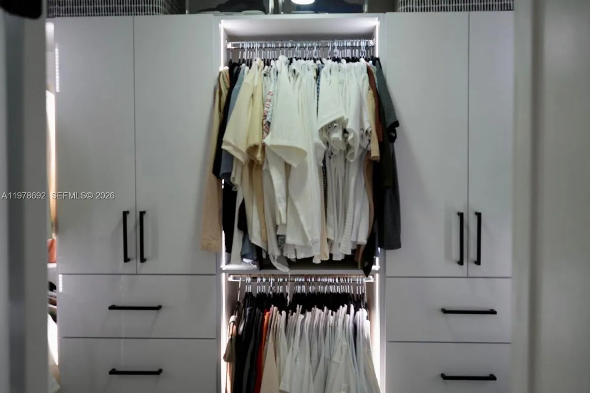 9351 SW 88th Ter, Miami FL 33176