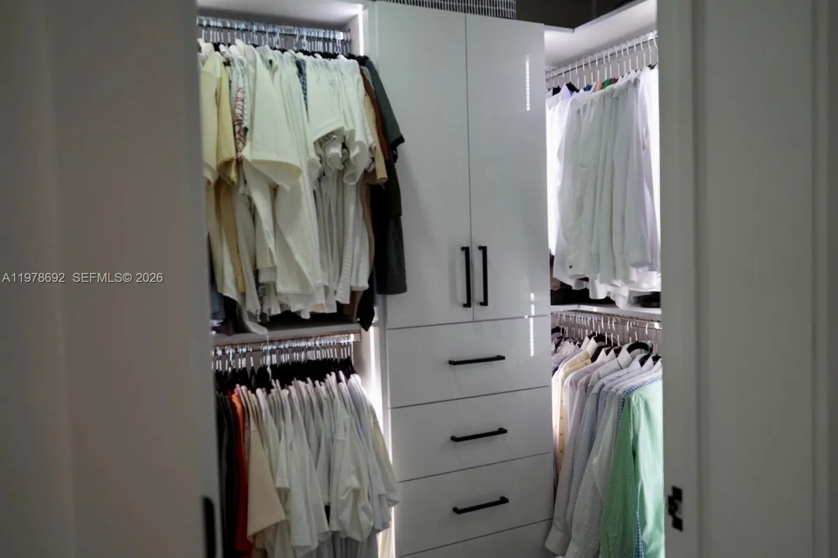 9351 SW 88th Ter, Miami FL 33176