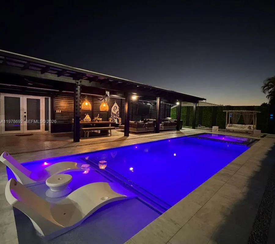 9351 SW 88th Ter, Miami FL 33176