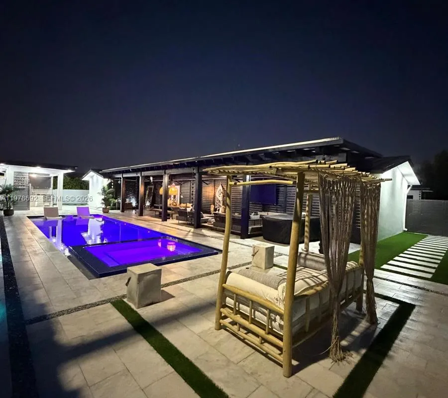 9351 SW 88th Ter, Miami FL 33176