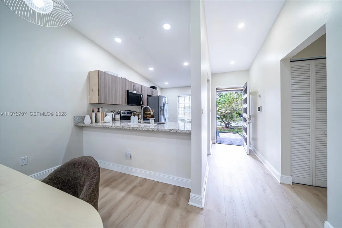 9341 E Fern Ln, Miramar FL 33025