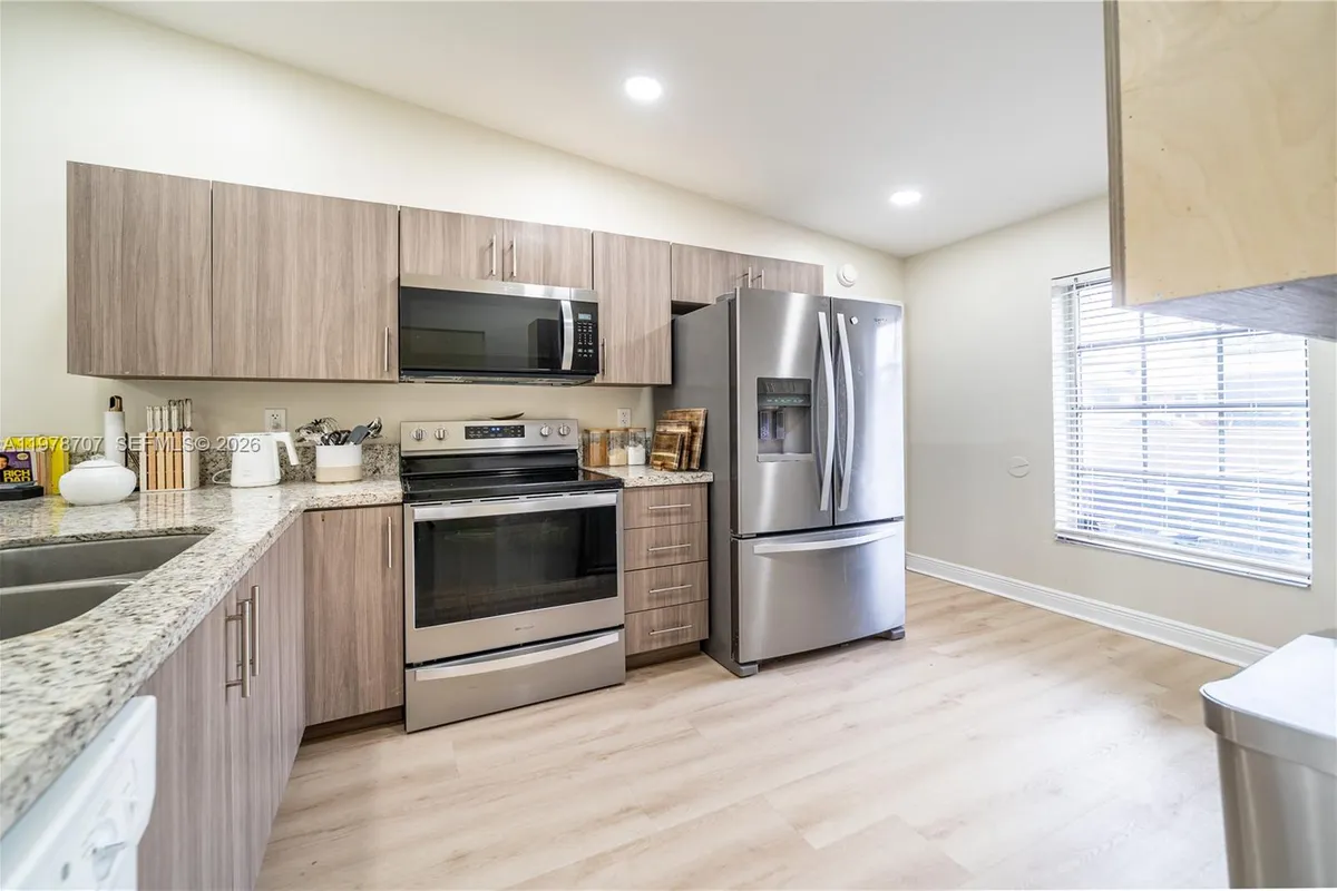 9341 E Fern Ln, Miramar FL 33025