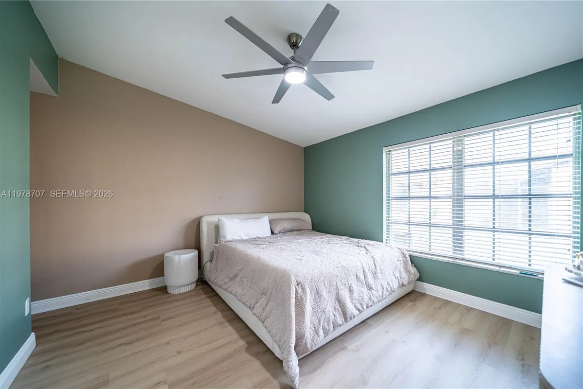 9341 E Fern Ln, Miramar FL 33025