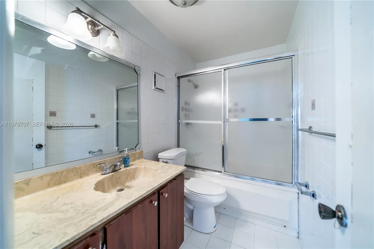 9341 E Fern Ln, Miramar FL 33025