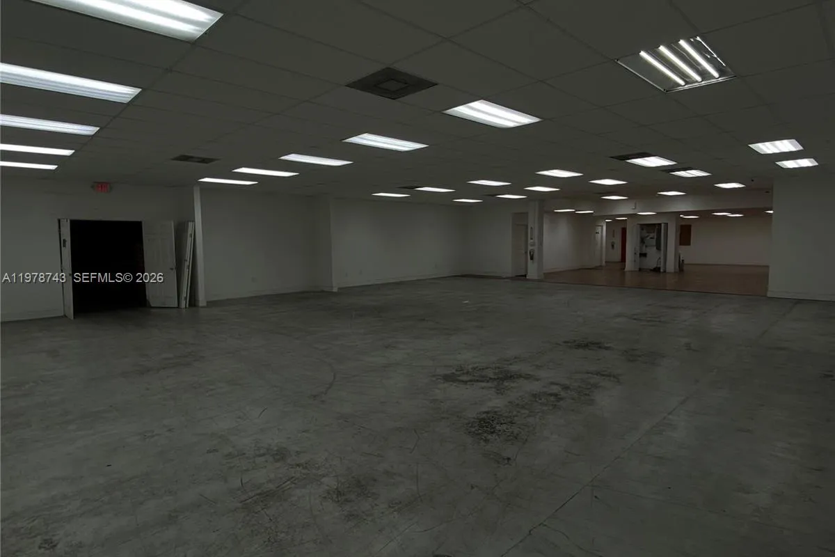 2555 NW 107th Ave, Doral FL 33172