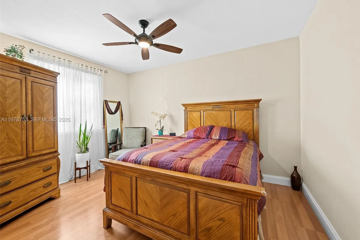 1214 NW 126th Ave, Sunrise FL 33323