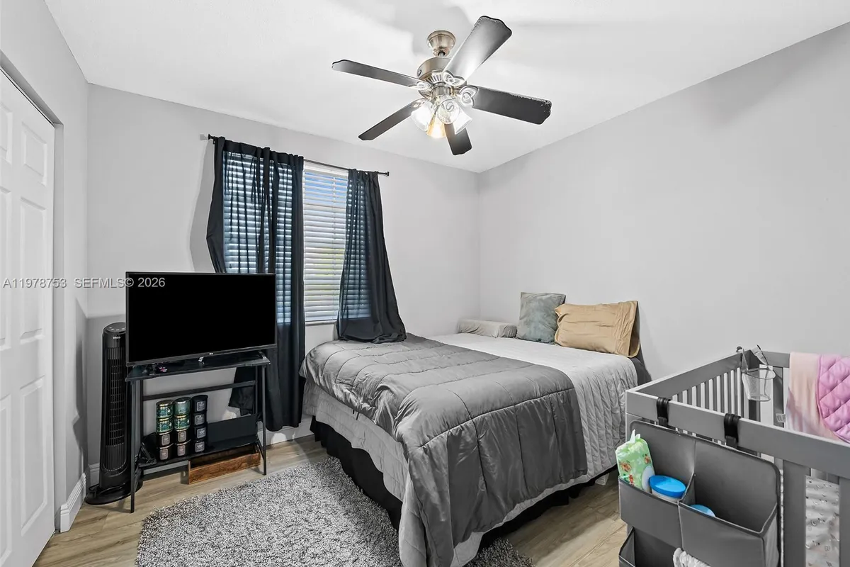 1214 NW 126th Ave, Sunrise FL 33323