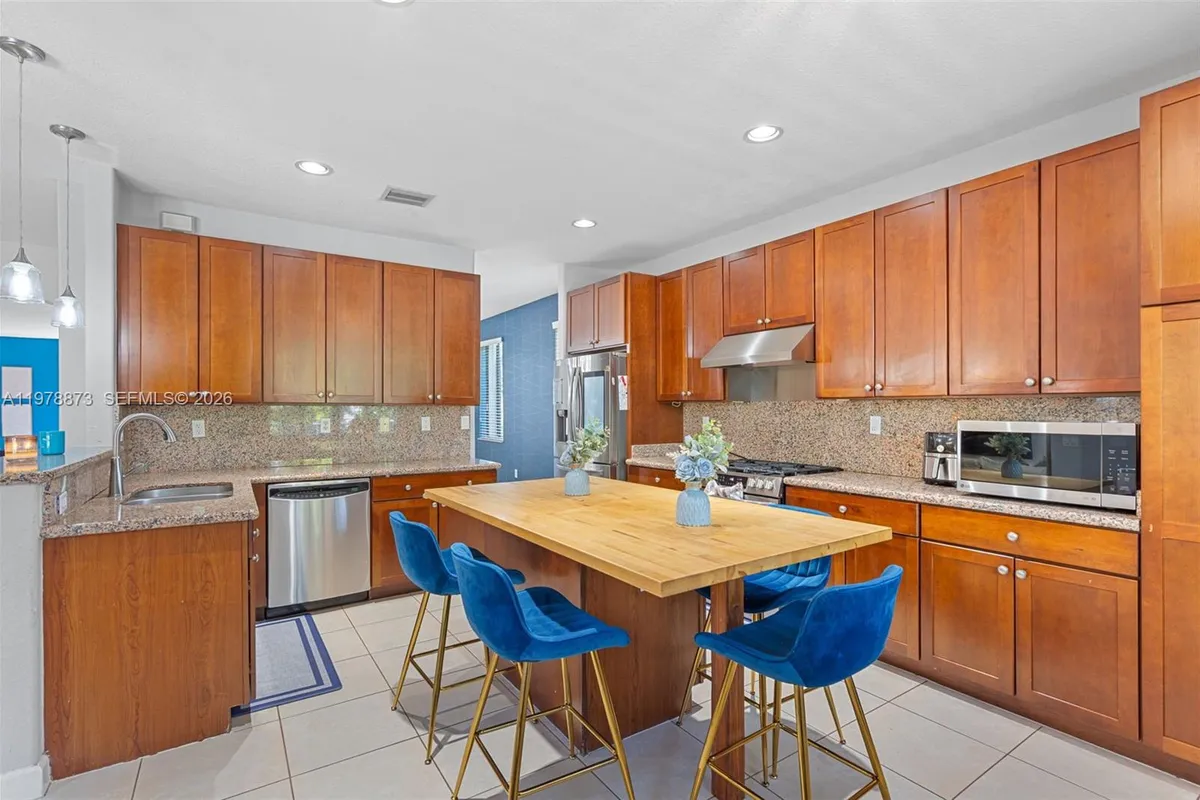 7515 SW 191st St, Cutler Bay FL 33157